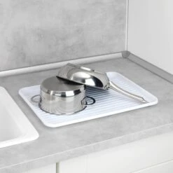 Wenko Égouttoir à Vaisselle Clean 11 Wenko Égouttoir à Vaisselle Clean -Umbraen Boutique 1000276640 210629 07170300004 MOOD DETAILS P000000001000276640 mood