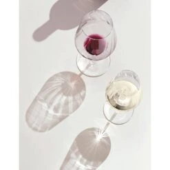 Verres à Vin Étoile (lot De 2) -Umbraen Boutique 1000276906 210625 15434300273 MOOD DETAILS P000000001000276906 mood