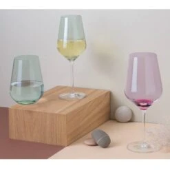 Verres à Vin Fjordlicht (lot De 2) -Umbraen Boutique 1000304145 211022 08434400072 MOOD DETAILS P000000001000304145 mood