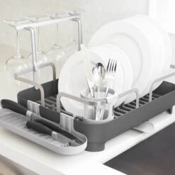 Umbra Égouttoir Holster 28 Umbra Égouttoir Holster -Umbraen Boutique 1000317008 220112 13112600361 DETAILS P000000001000317008