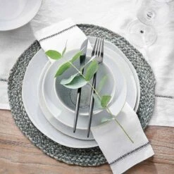 Couverts STILETTO (16 éléments) 23 Couverts STILETTO (16 éléments) -Umbraen Boutique 1000337792 220225 021 MOOD DETAILS P000000001000337792 mood