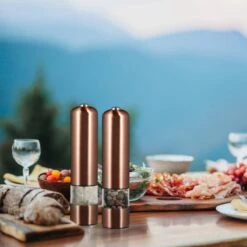 2x Moulins à Poivre électriques Bronze 15 2x Moulins à Poivre électriques Bronze -Umbraen Boutique 238160cfaf5949d9bcfc13ff9c58c963