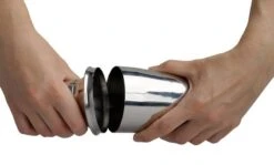 Shaker à Cocktailsl Bar Concept -Umbraen Boutique 423c853152794ddf9261837a8f2383fd