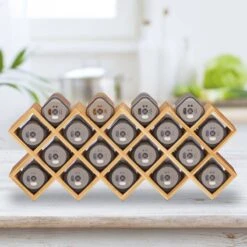 Étagère D'épices Avec 18 Récipients -Umbraen Boutique 43ee25ba99334f3bb42672b46f97b115