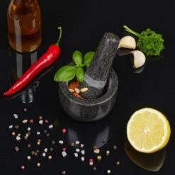 Petit Mortier En Granit Avec Pilon -Umbraen Boutique 493b6540f7864745a9f0e525f4eb16ae