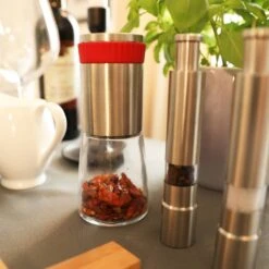 Moulin à Piment épices Manuel Inox 13 Moulin à Piment épices Manuel Inox -Umbraen Boutique 87081ab955504e1bb77a69fa1bf43018