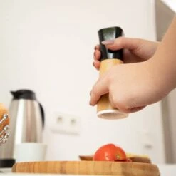 Salière & Poivrier Lot De 2 Manuel Bois 14 Salière & Poivrier Lot De 2 Manuel Bois -Umbraen Boutique 8ce7456da3f143b395a2f4196cecf8bd