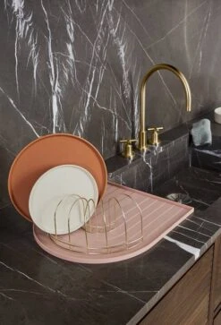 Egouttoir à Vaisselle Noir -Umbraen Boutique f08b8b04a9c64ff6abe96755f8e430be