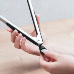 Pince De Cuisine En Penderie -Umbraen Boutique f99e1275d81247e7a480dd42c9500997