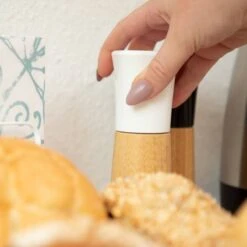 Salière & Poivrier Lot De 2 Manuel Bois 13 Salière & Poivrier Lot De 2 Manuel Bois -Umbraen Boutique fc7928b06aa64538a876242a94bf8702